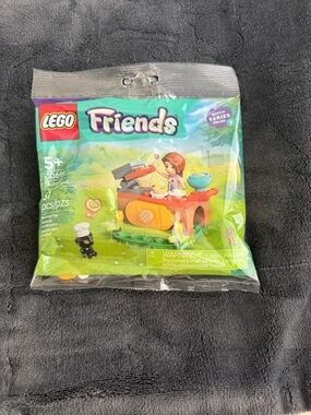 Lego Friends NWT 30696 Autumns waffle stand set with black cat chef unopened